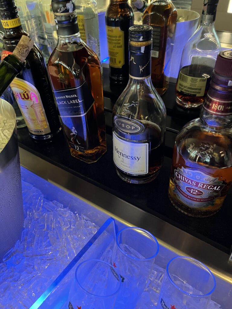 EVA Lounge