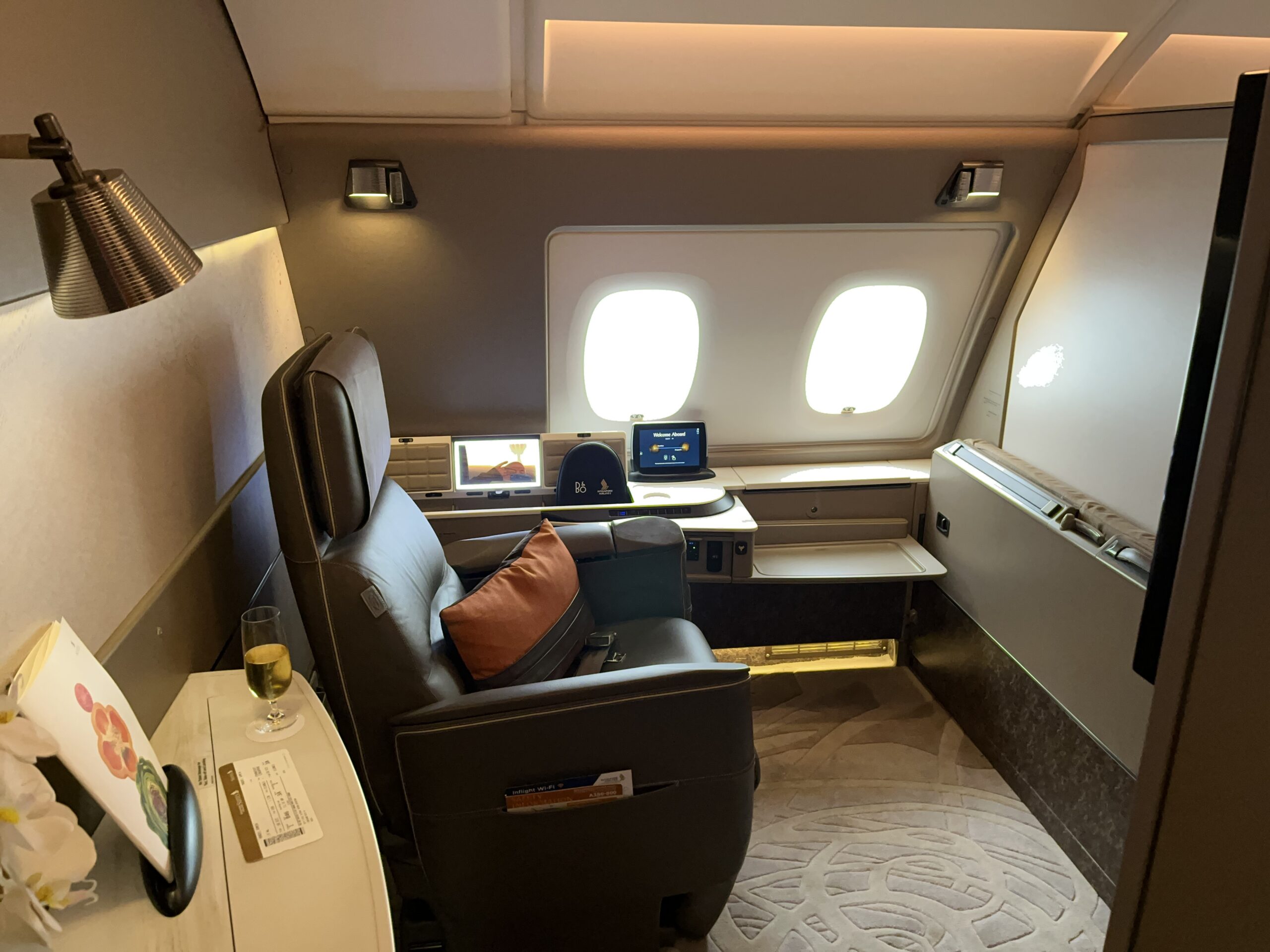 Singapore Suites SQ25