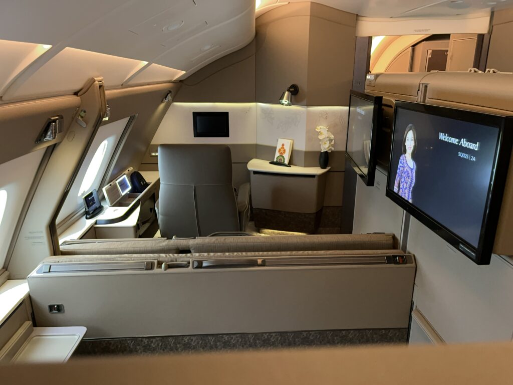 Singapore Suites SQ25