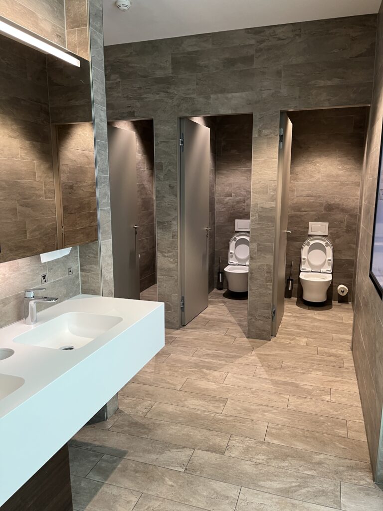 Swiss Senator Lounge E