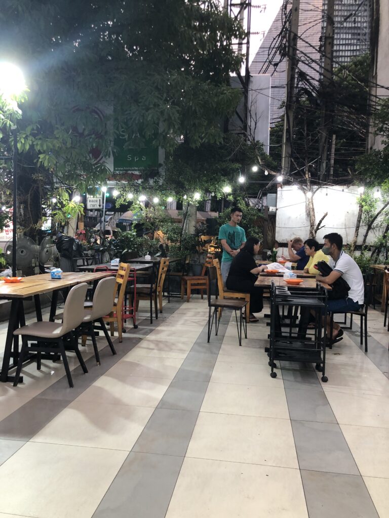 Aree Seafood soi1